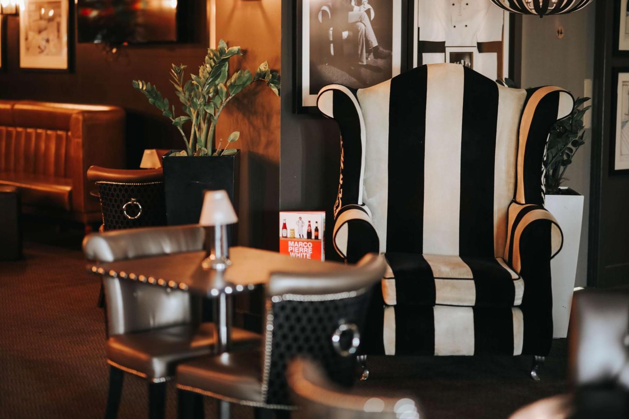 Отель Doubletree By Hilton Bristol South - Cadbury House